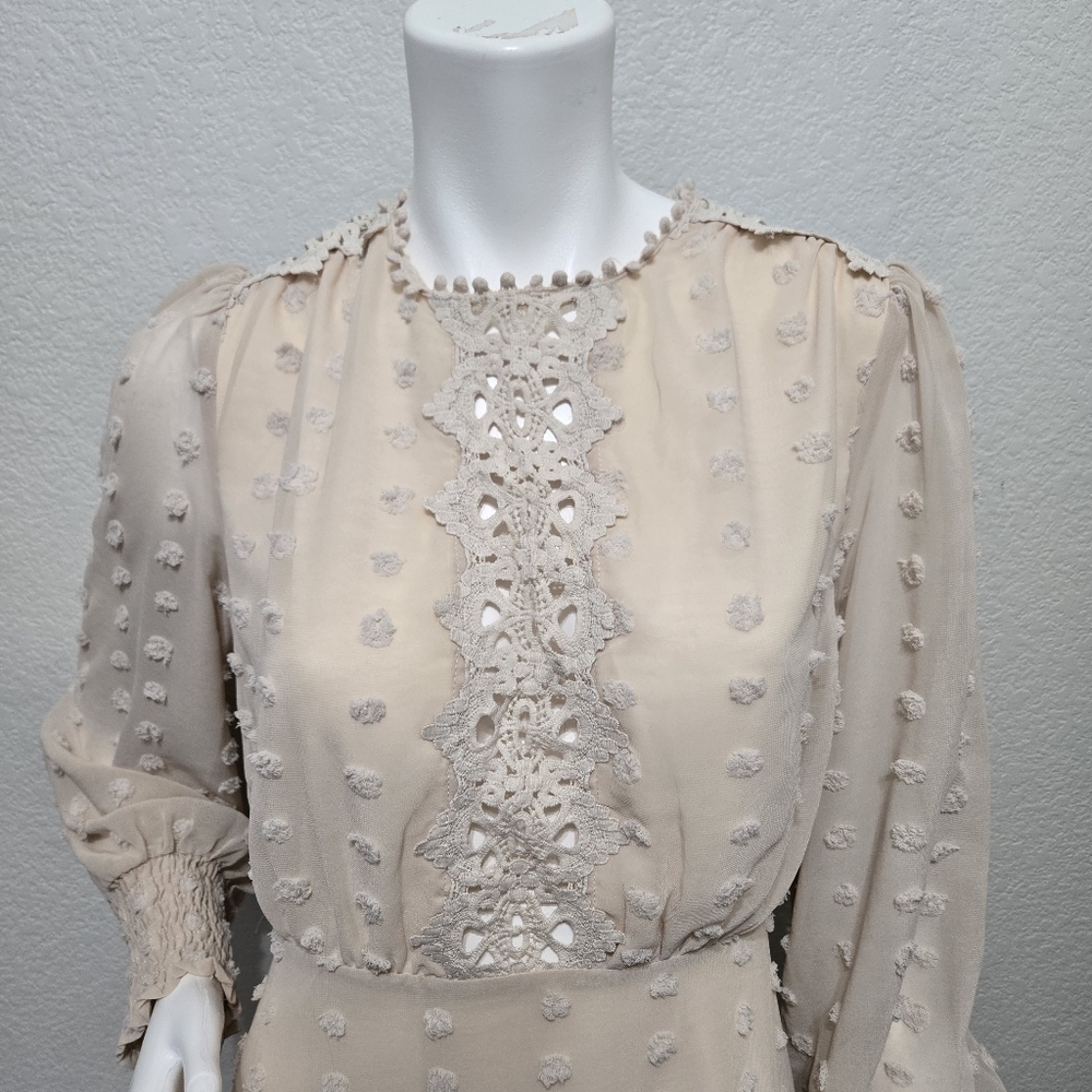 NWT Lulus Chic Cream Dress Size S - Picture 11 of 11